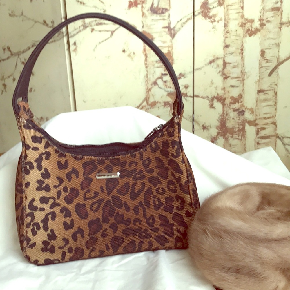 Vintage Nine West shoulder purse in leopard print